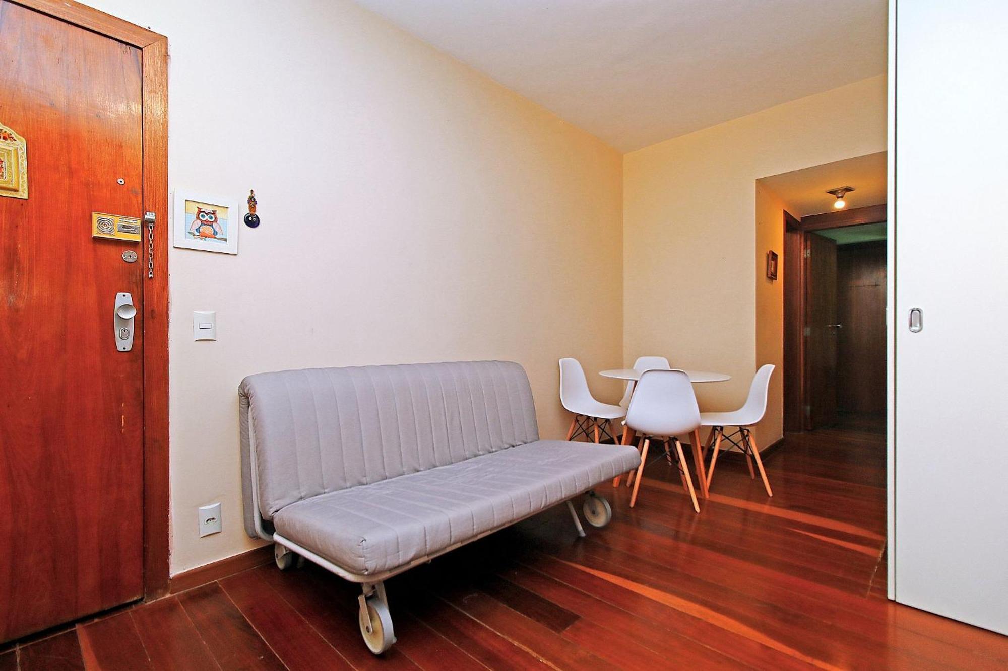 Apartamento Silencioso Para 6 Pessoas, 2 Quadras Da Praia, Proximo A Bares, Restaurantes E Metro Rio de Janeiro Luaran gambar
